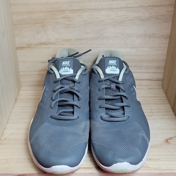 Nike Womens City Trainer Gray Shoes - Picture 5 of 10